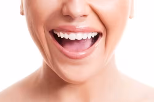 7 Ways to Whiten Porcelain Dental Veneers